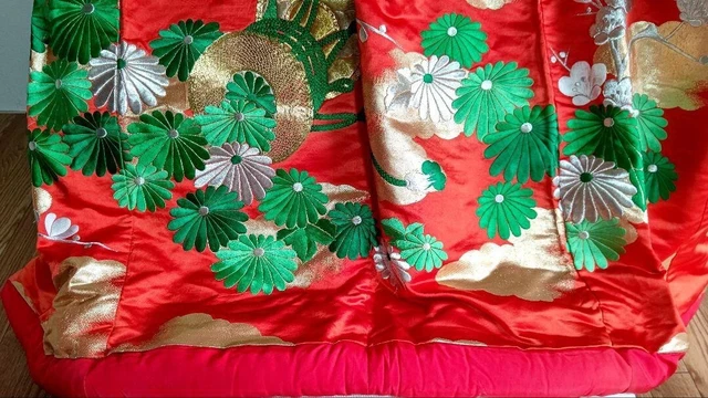 Japanese Kimono Uchikake Luxurious Wedding Embroidery Pure Silk Flower Red K471 8
