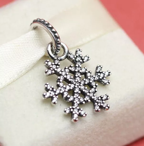 Authentic Pandora Sterling Silver Winter Kiss Snowflake 390354CZ Christmas Charm