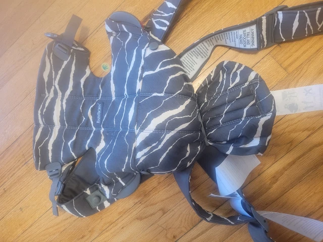 BabyBjorn Baby Carrier Mini, Cotton, Anthracite/Landscape Print - Hardly used 