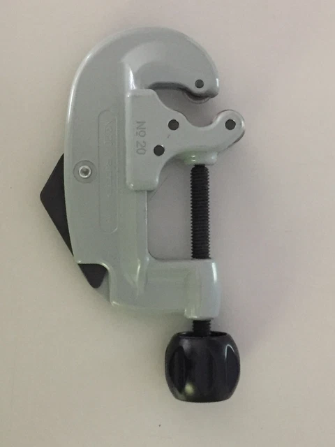 RIGID No. 20 Tubing Pipe Cutter 5/8 - 2 1/8 O.D. 15mm- 54mm