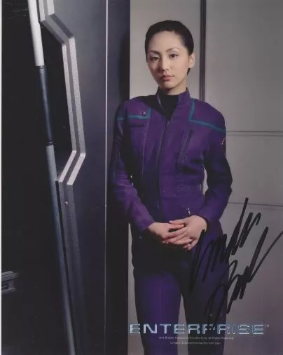 STAR TREK LINDA PARK Ensign Hoshi Sato # 4 hand signed