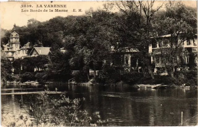 CPA La Varenne Les bords de la Marne (1347716)