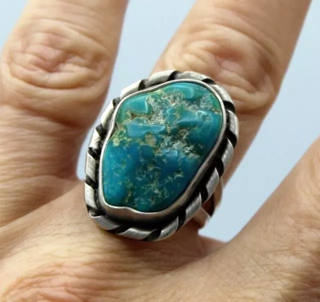 Ancienne Bague NAVAJO en Argent Massif 925 et Cabochon de Turquoise Brute T.60