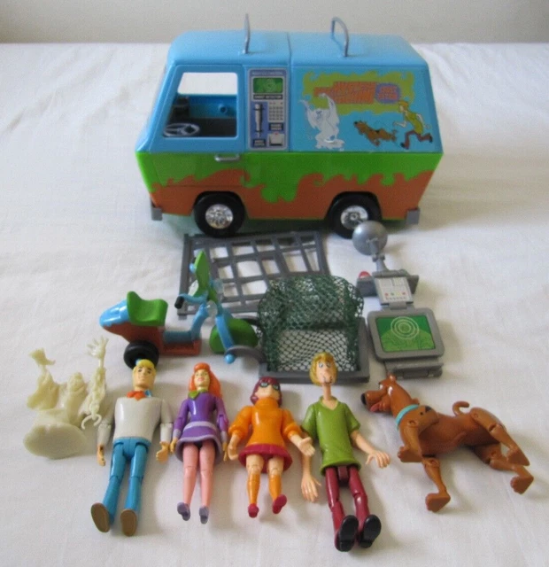 HASBRO SCOOBY DOO Mystery Machine Van Ghost Patrol Vehicle & Toy Figure