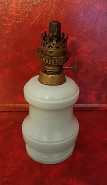 Hübsch Lampe Öl Aus Opalglas -blau