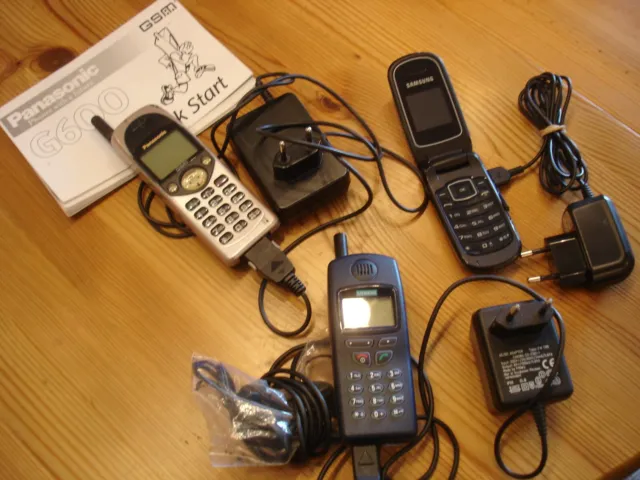 für Bastler - 3 alte Handys: Panasonic G600, Samsung Klapphandy, Siemens C25