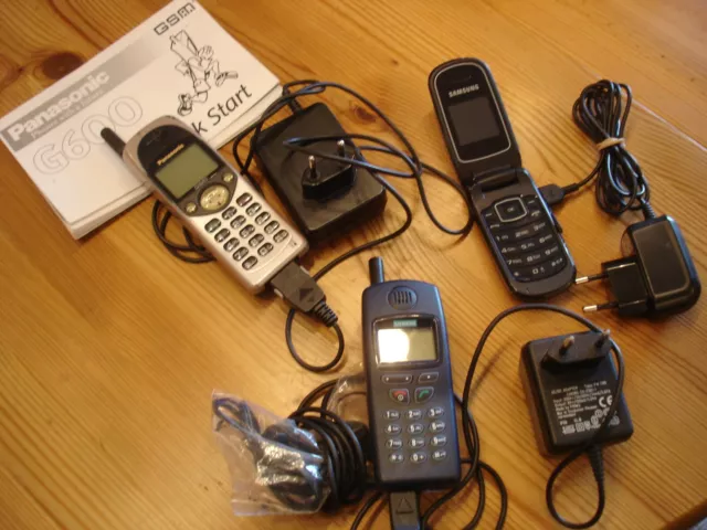 für Bastler - 3 alte Handys: Panasonic G600, Samsung Klapphandy, Siemens C25