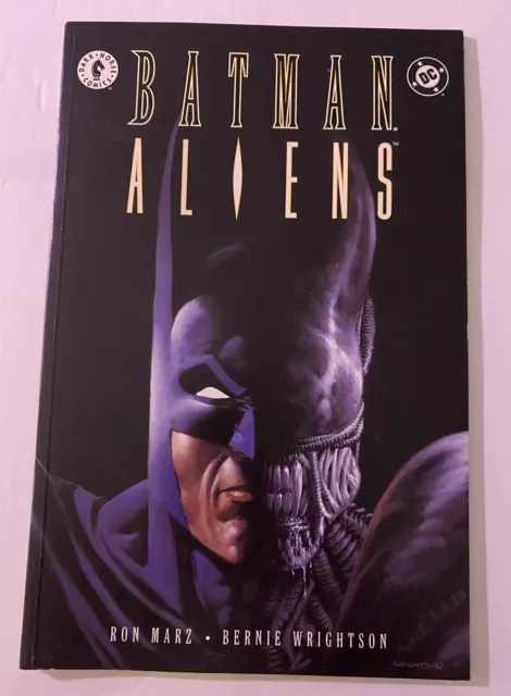 Dark Horse Comics DC 1997 Batman Aliens Book 1 Marz Wrightson