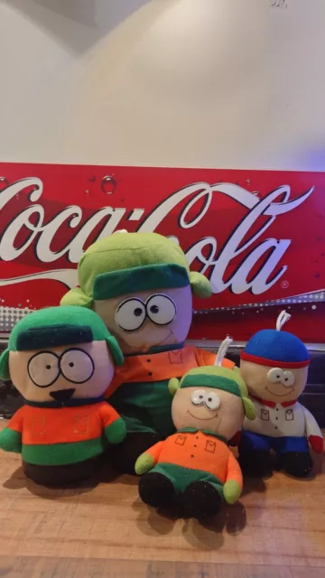 Lot 4 Peluches South Park