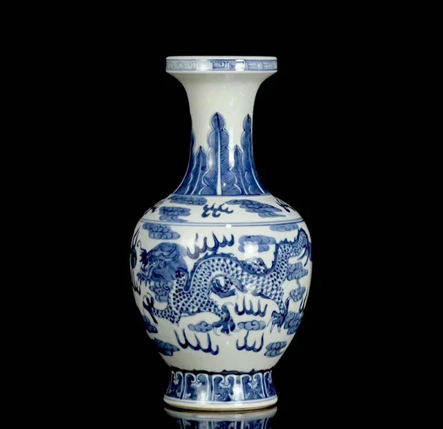Old Rare Chinese Kangxi Marked Blue & White Porcelain Vase (X199)
