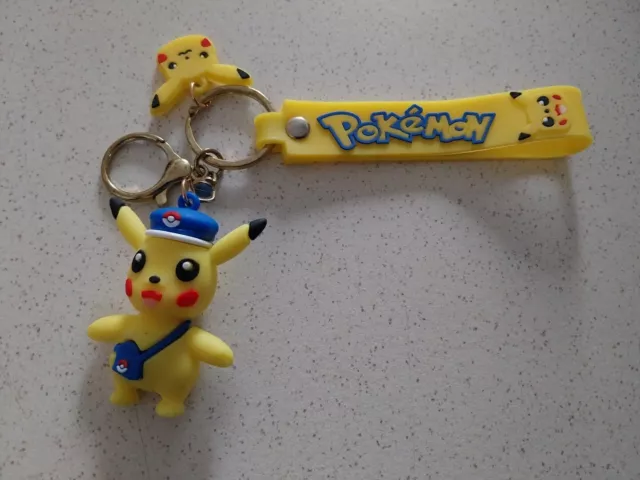 Porte-clés Pokemon Pikachu, figurines de dessin animé Cadeau pour Noël.