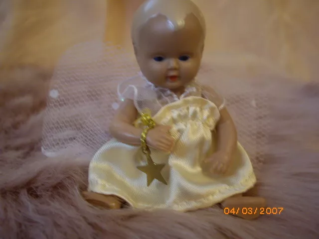 Schildkröt Puppe Engel Baumbehang 10 cm mit wunderschönen gelben  Kleid
