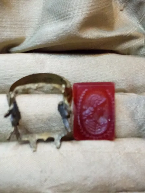 antique carnelian intaglio ring Maybe 1500's