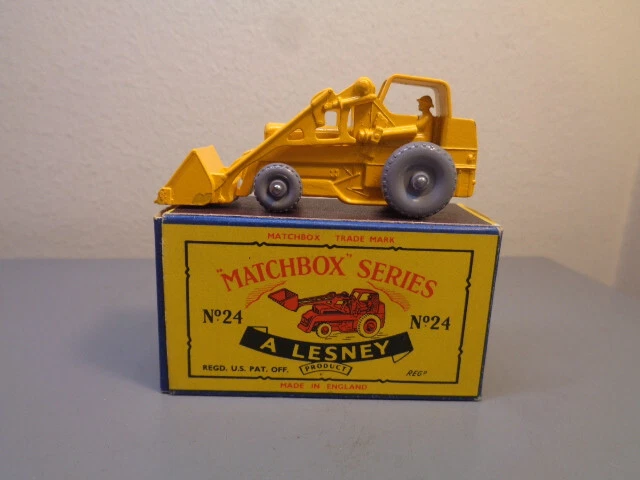 Cavallino 37701 Construck – Escavatore Giocattolo Con Ruspa E Pala, Ruote In Gomma Morbida – Colori Assortiti (Blu, Rosso, Giallo)