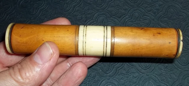 Grand étui à Aiguilles En Os Et Buis - Boîte Avec 3 Aiguilles De Tapissier/brodeuse | Occasion Vintage