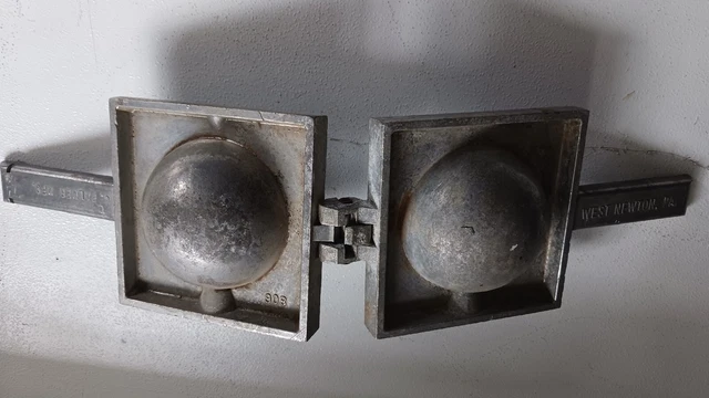 Vintage C Palmer 806 Cannon Ball Down Rigger  Fishing Weight Mold
