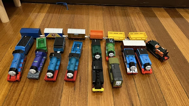 TOMY Trackmaster Thomas Tank Engine Trains & Carriages For Spare Parts & Repairs