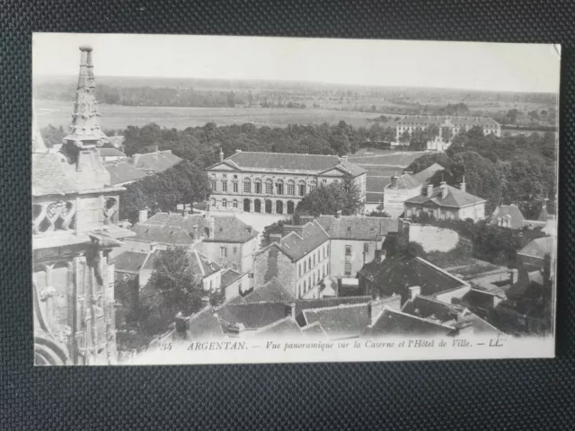 CPA 61 ARGENTAN - Vue Panoramique sur la Caserne et l'Hôtel de Ville
