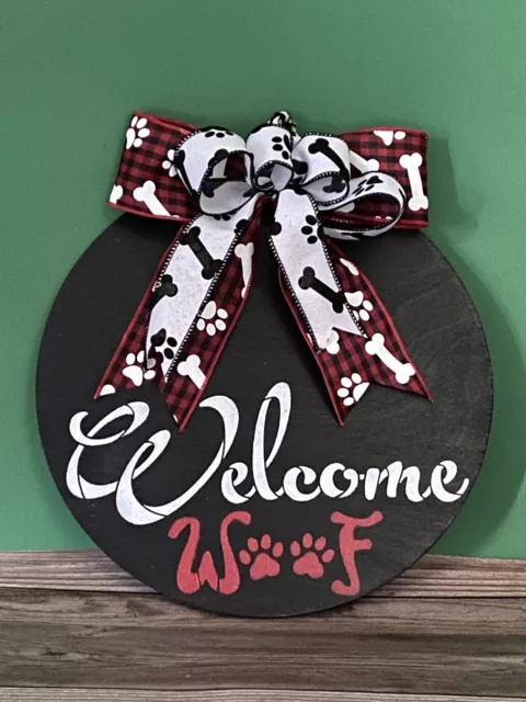 “Welcome Woof” Sigh With Dog Print Ribbon Bow