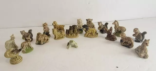 Wade Whimsies Red Rose Tea Figures Lot of 19 Animals - only 2 with chips