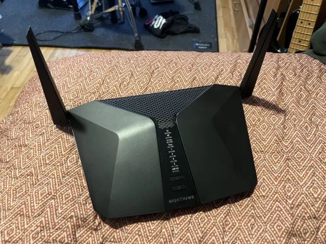Modem Router Netgear AX3000 Nighthawk (rev RAX40 v2) WiFi6 Dual band