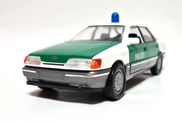 gebraucht! Schabak 1501 Ford Scorpio 2.8i Ghia 1987 "Polizei" weiß/grün 1:25