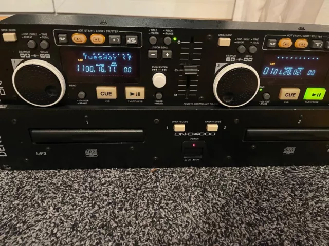 Doppel CD Player Denon DN D4000 Profi Gerät * MP3