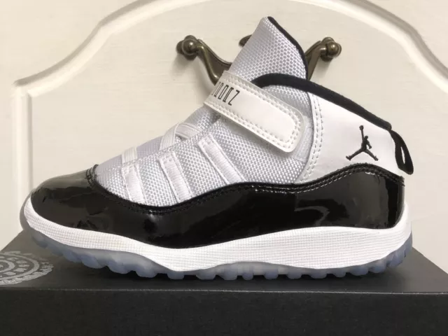 jordan 11 space jams low