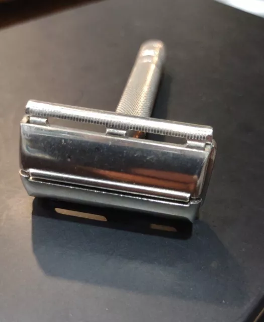 Vintage Late 1940s Gillette Super Speed Safety Razor