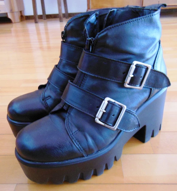 Anfibi dark sale