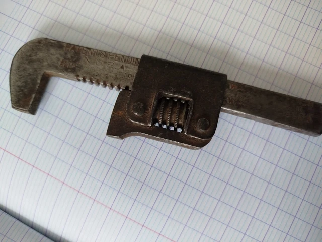 Ancienne Petite Clé à Molette Rare Signée WAKEFIELD WRENCH USA Outil Bricolage