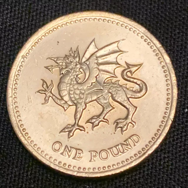 Old Round £1 Pound Coin Welsh Dragon Passant 2000