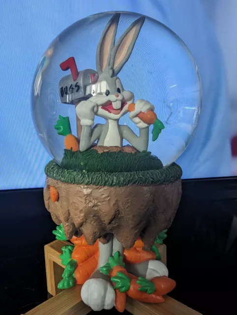 Vintage 1999 Exclusive "Bugs Bunny" Warner Bros Looney Tunes Snowglobe MINT COND