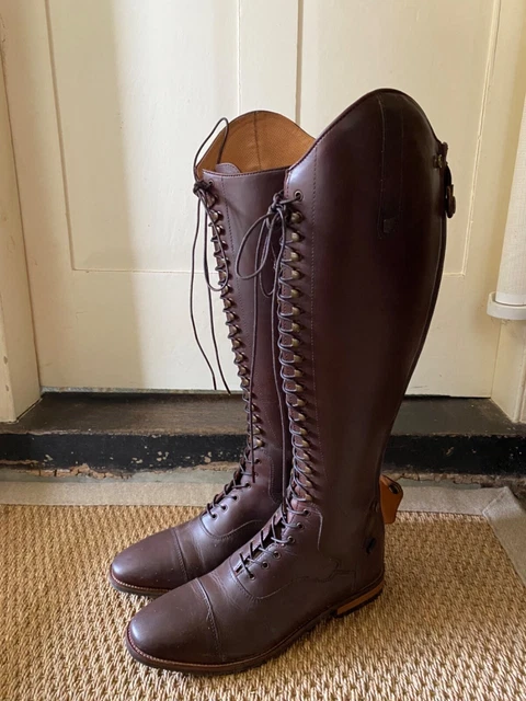 preshent riding boot