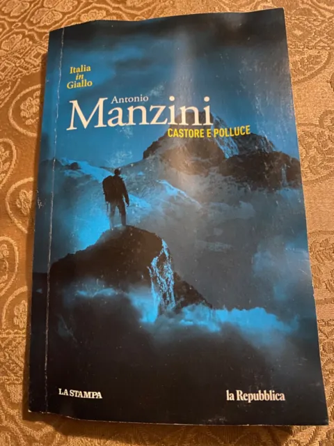 Ogni riferimento è puramente casuale - Antonio Manzini - Libro Sellerio  Editore Palermo 2019, Il divano
