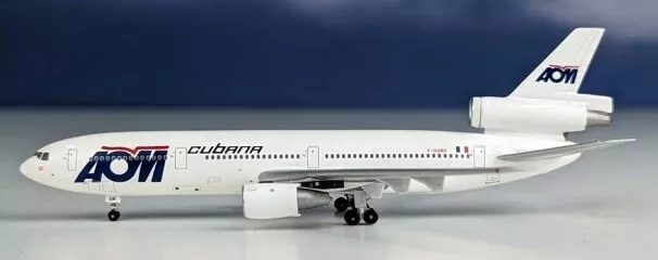 Aeroclassics AC411035 AOM Douglas DC-10-30 Cubana F-GGMZ Diecast 1/400 Jet Model