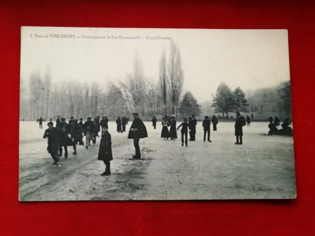 CPA 94 WOOD by VINVENNES - Skating on Lake Daumesnil - One Slip