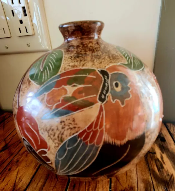 Vintage Nicaraguan Central American Art Pottery Vase Toucan 6" Tall