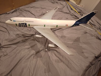 Avion Concorde Air France en aluminium sur socle longueur 31cm 