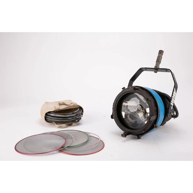 Arri ARRISUN 12 1200 Watt HMI Light - SKU#1643863 Arri ARRISUN 12 1200 Watt HMI Light - SKU#1643863