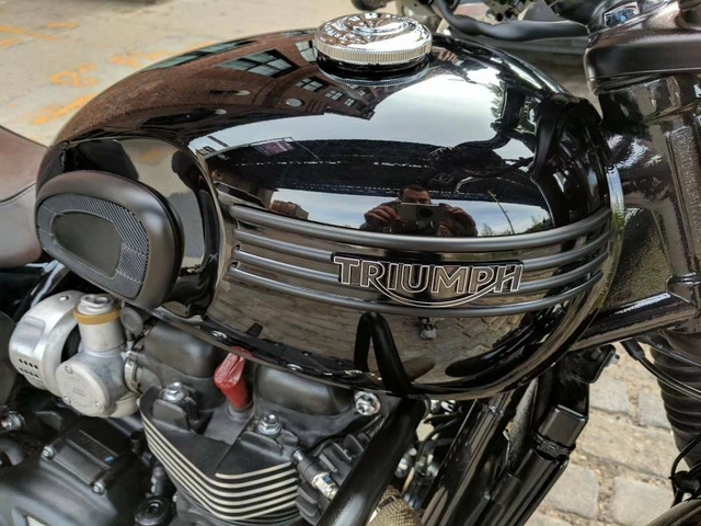 triumph 4 bar tank badge