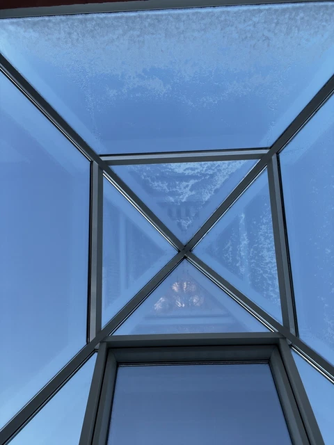 Glaspyramide 300x300 cm -Abbau Inkl. Mit umlaufender Dachrinne Und elek. Fenster