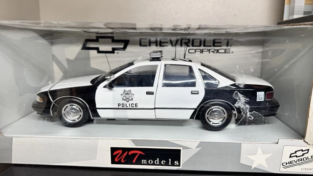 UT Models 1/18 Scale Model Police Car UT0597 - Chevrolet