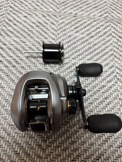 SHIMANO ALDEBARAN MG7 Baitcaster Reel Right Handle High