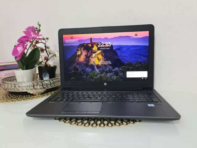 HP ZBook 15 G3 i7-6820HQ 2,7 GHz 64GB RAM 512 SSD +500HDD Nvidia Quadro M1000M