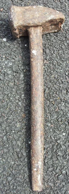Marteau Ancien De Métier – Fer Forgé, Panne Fendue – Outil Vintage
