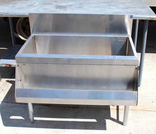 Perlick Corporation Under Bar Ice Bin with Cold Plate Soda Hook-up