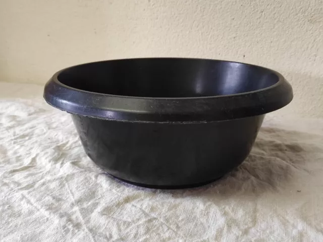 Bassine en plastique noir 30 cm de diamètre int par 13,5 cm de haut