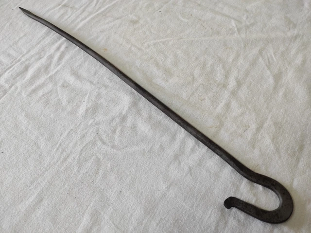 Vieux Crochet En Acier Pour Poêle à Bois Ou Fuel – 54 Cm De Long (occasion, état Correct)