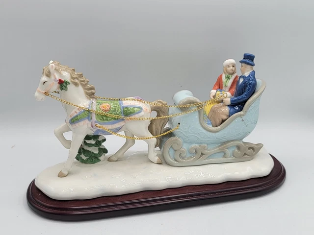 Vintage 2002 Avon Moments & Memories Horse Drawn Sleigh Ride Figurine Wood Base